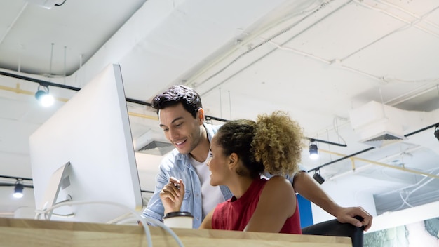 デジタル変革支援 - 技術と人をつなぐ架け橋